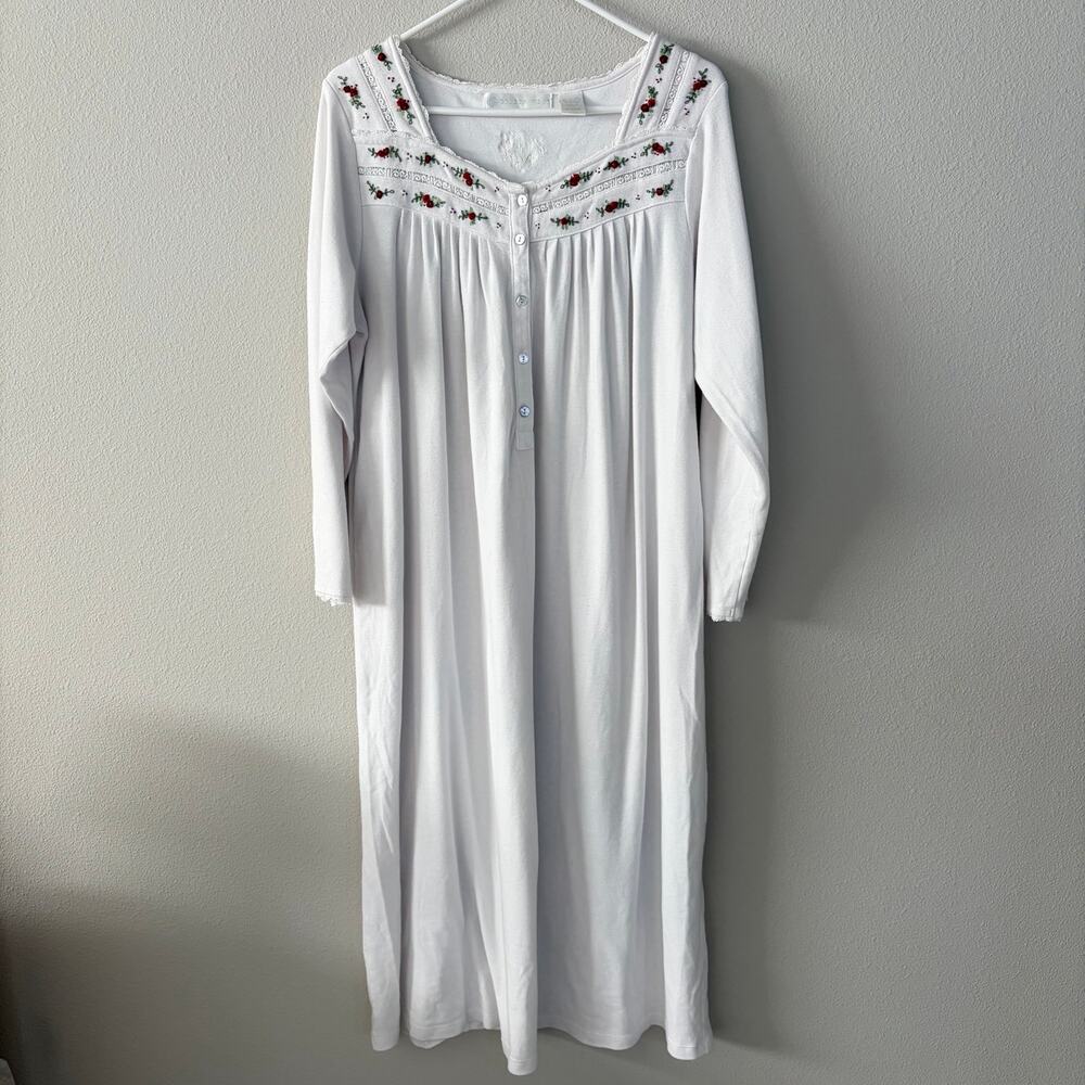 EILEEN WEST White Rosette Cotton Nightgown (M)